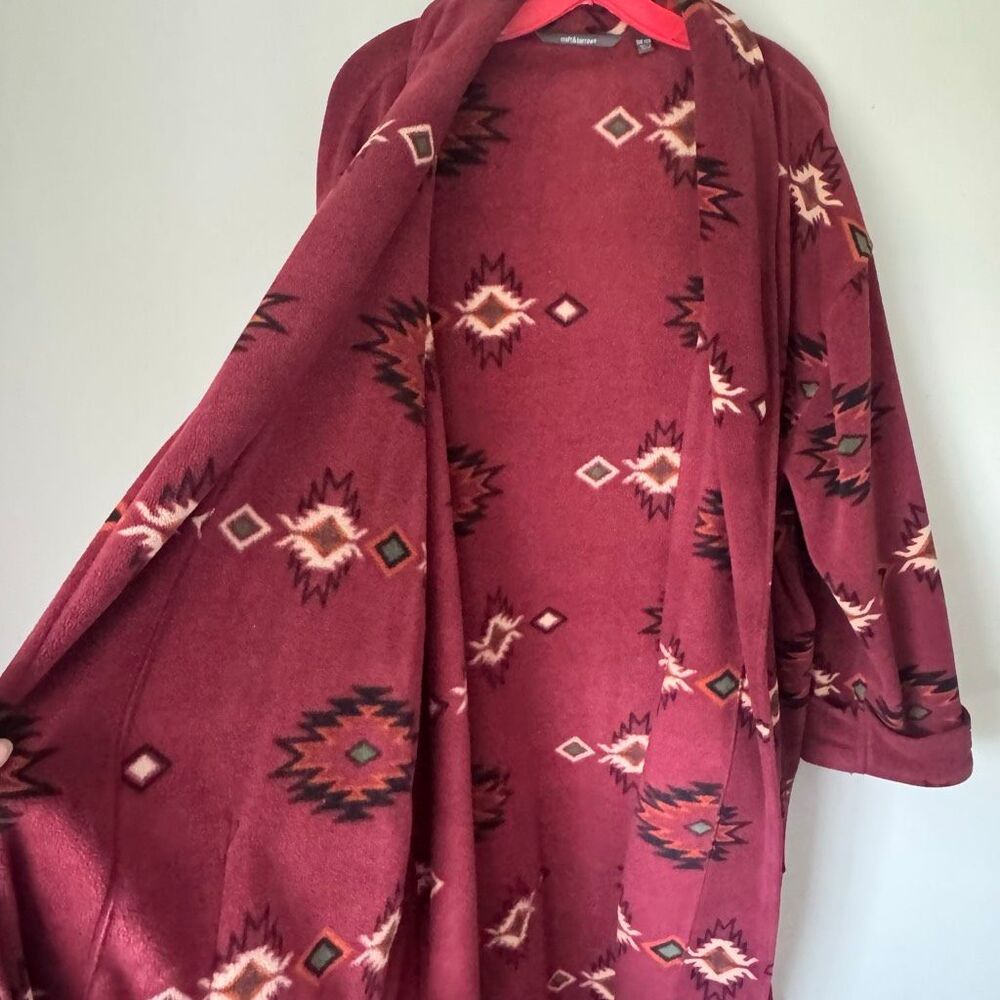 Southwestern Aztec Design Fleece Bath Robe Burgundy - Picture 7 of 8